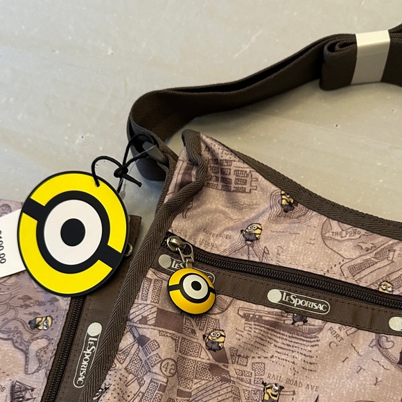 NWT LeSportsac Minions Crossbody Bag With Small Zipper Pouch - Picture 3 of 6